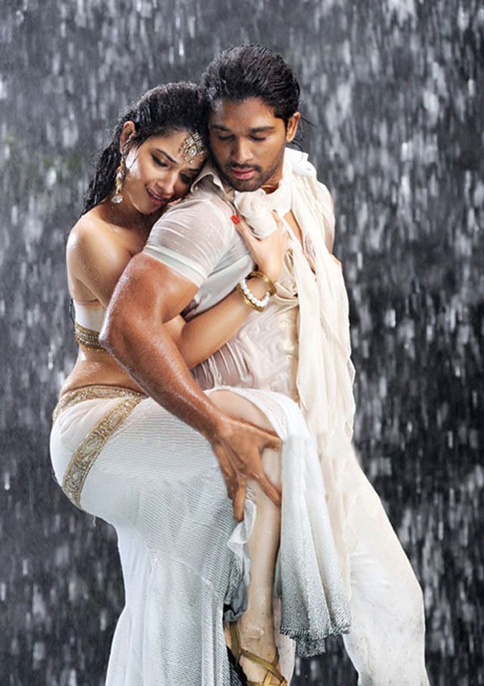 Allu Arjun Tamanna Hot Stills From Badrinath Movie Photos Funrahi