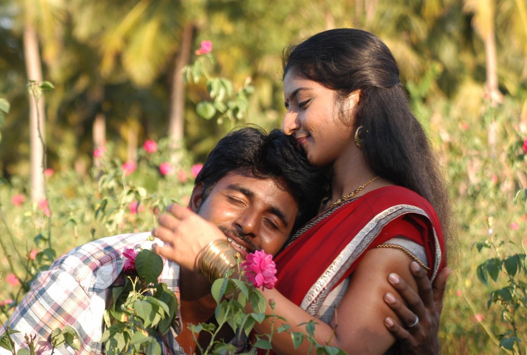 Manam kothi paravai movie song