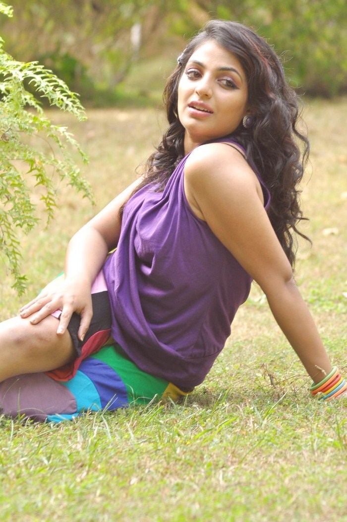 Mythili Malayalam Actress Hot Photo Shoot Photos Funrahi